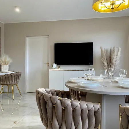 Royal アパート シュツァブニツァ